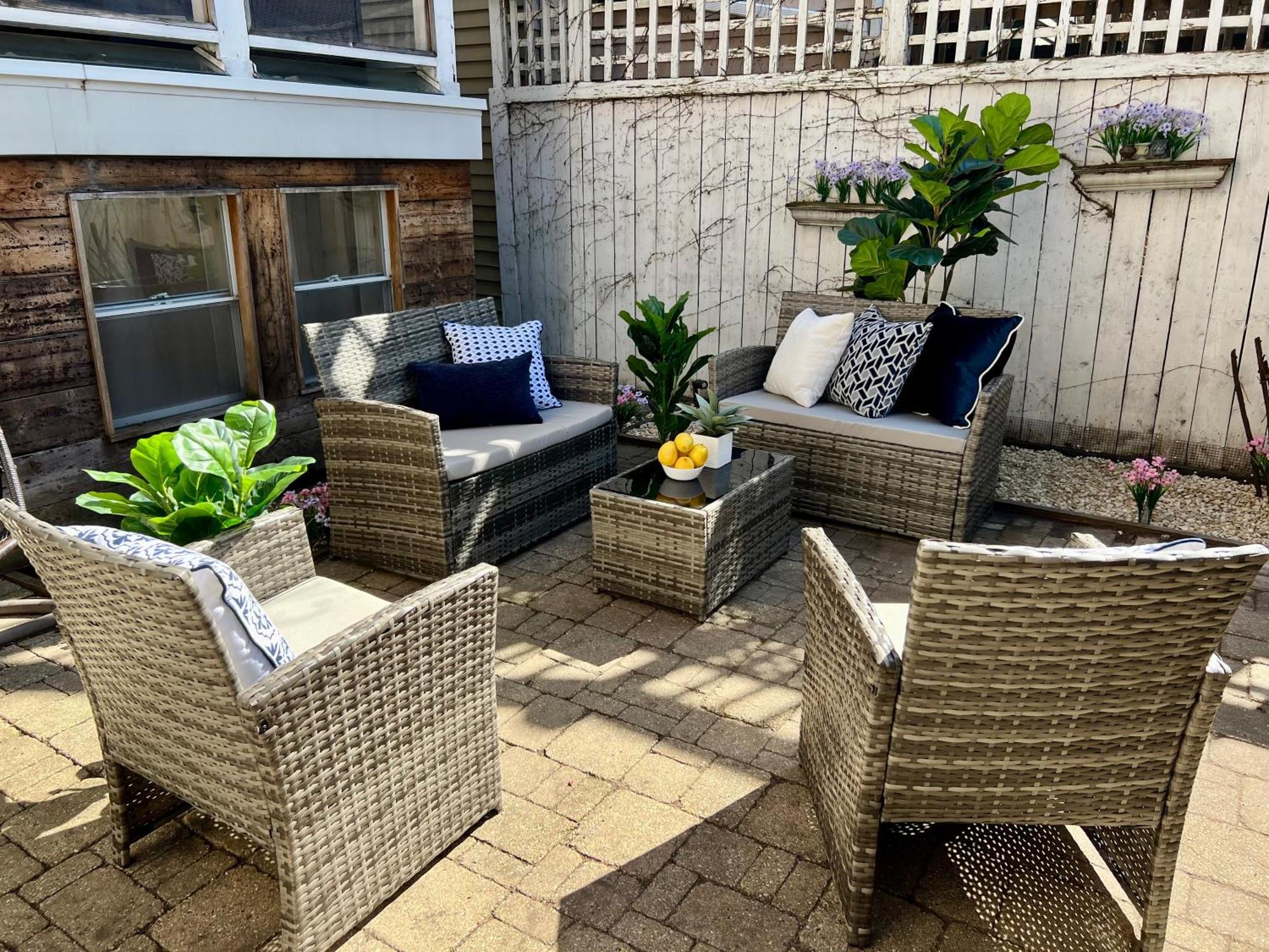 3 Bedroom Spacious Home In Ideal Location W Free Parking Back Yard Pets Welcome Chicago Esterno foto