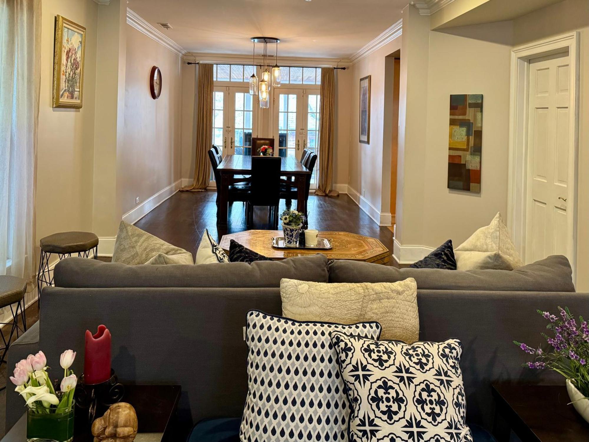3 Bedroom Spacious Home In Ideal Location W Free Parking Back Yard Pets Welcome Chicago Esterno foto
