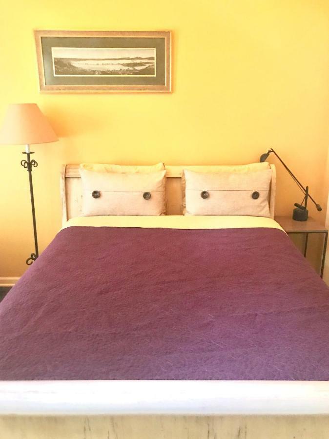 3 Bedroom Spacious Home In Ideal Location W Free Parking Back Yard Pets Welcome Chicago Esterno foto