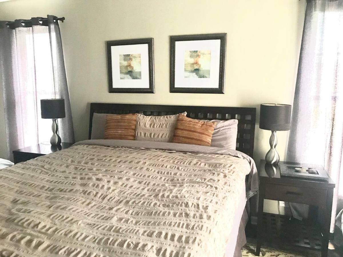 3 Bedroom Spacious Home In Ideal Location W Free Parking Back Yard Pets Welcome Chicago Esterno foto