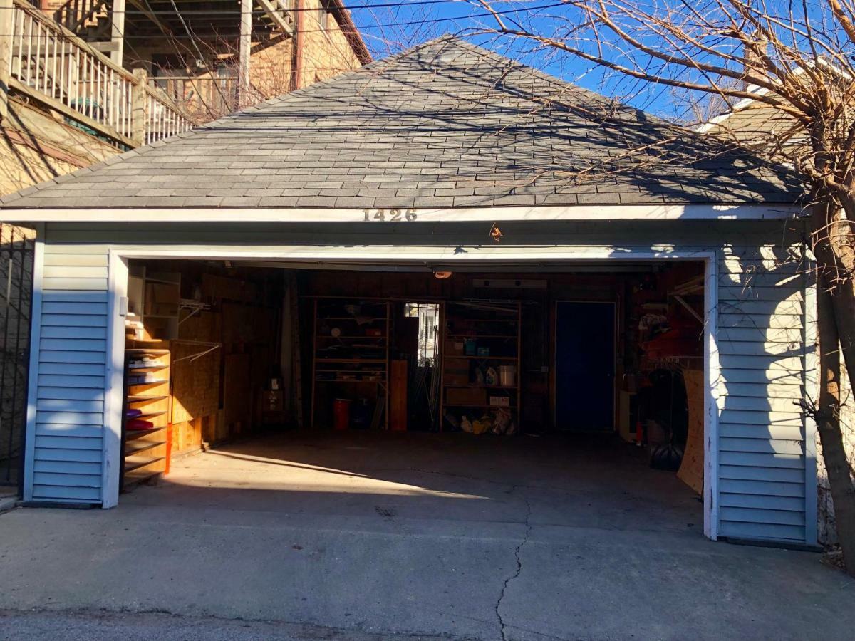 3 Bedroom Spacious Home In Ideal Location W Free Parking Back Yard Pets Welcome Chicago Esterno foto